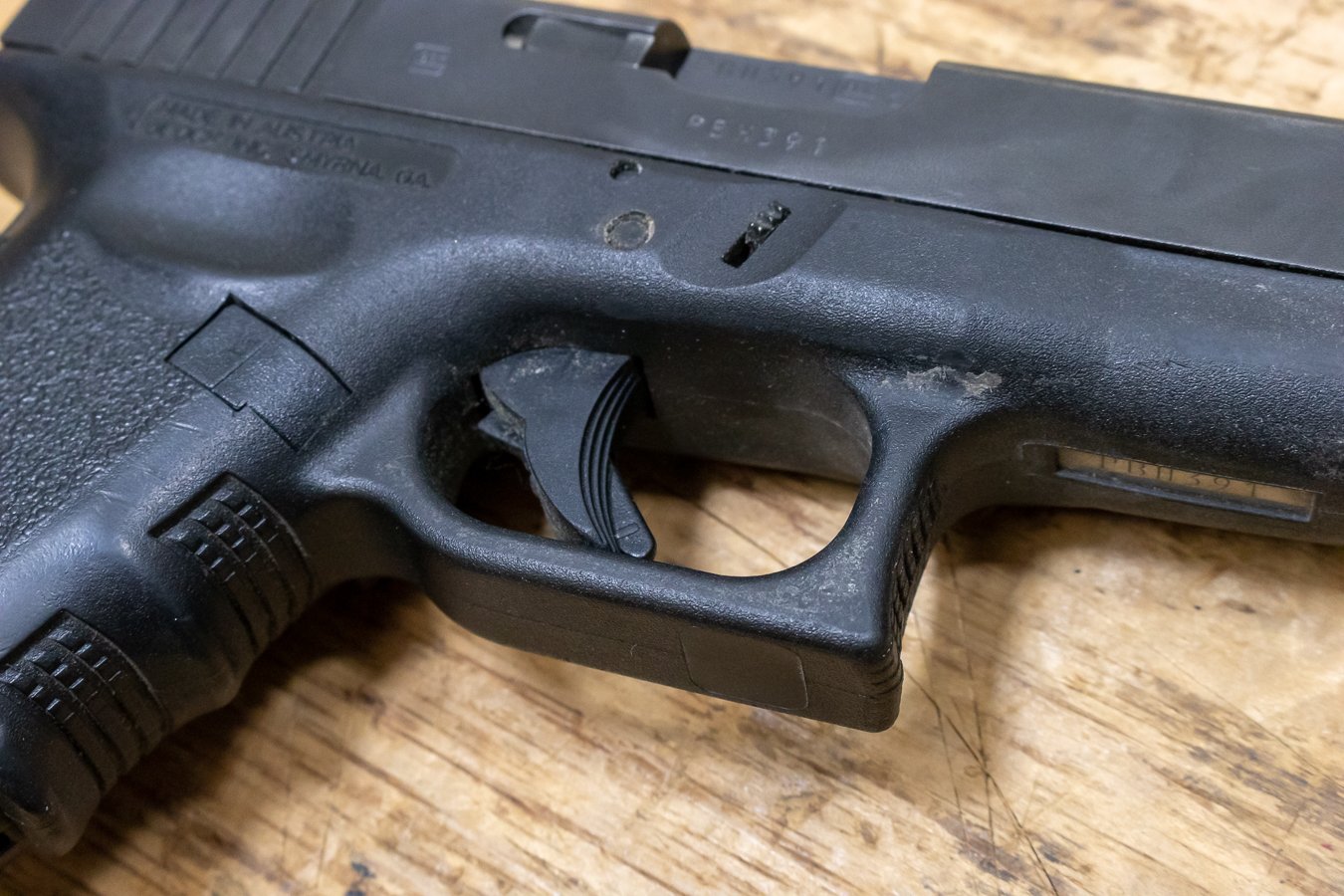 GLOCK 27 Gen3 .40 S&W 9-Round Semi-Auto Police Trade-In Pistol